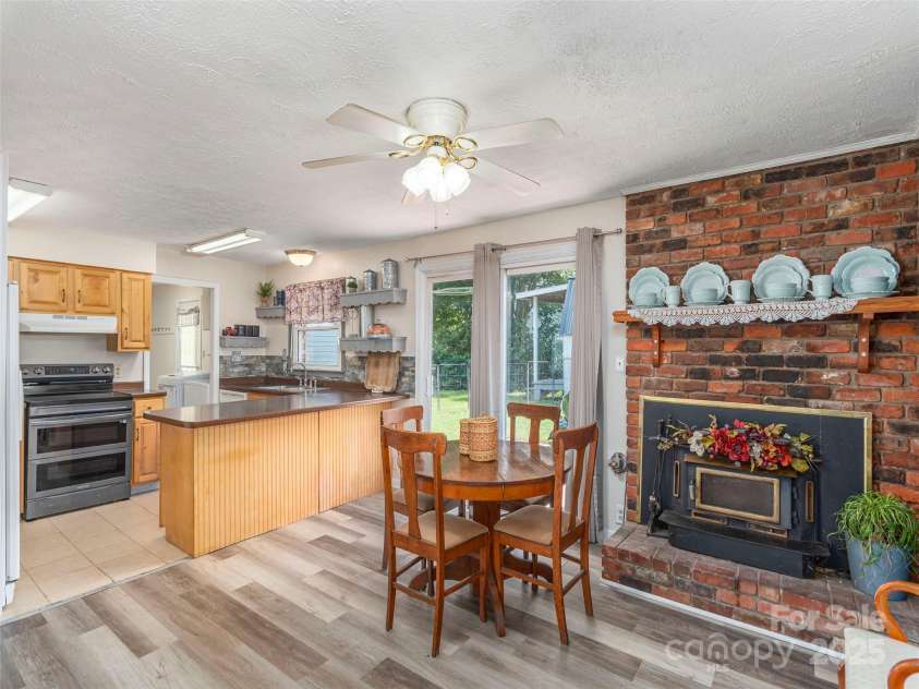 10 Estes Drive, Waynesville, NC 28786.  MLS# CAR4265558, YatesRealty ID 21965. 