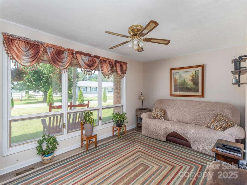 10 Estes Drive, Waynesville, NC 28786.  MLS# CAR4265558, YatesRealty ID 21965. 