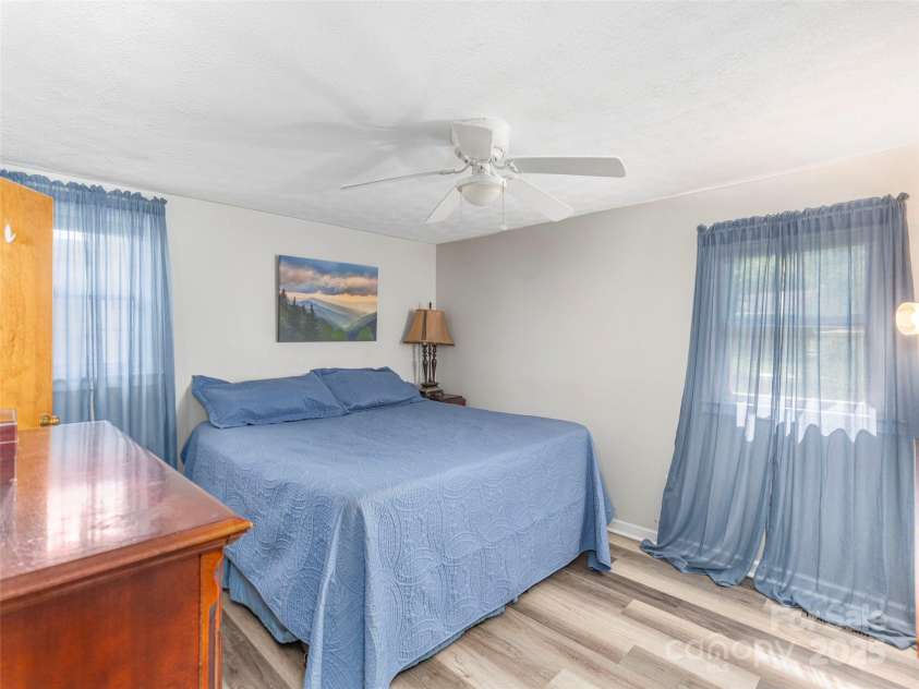 10 Estes Drive, Waynesville, NC 28786.  MLS# CAR4265558, YatesRealty ID 21965. 