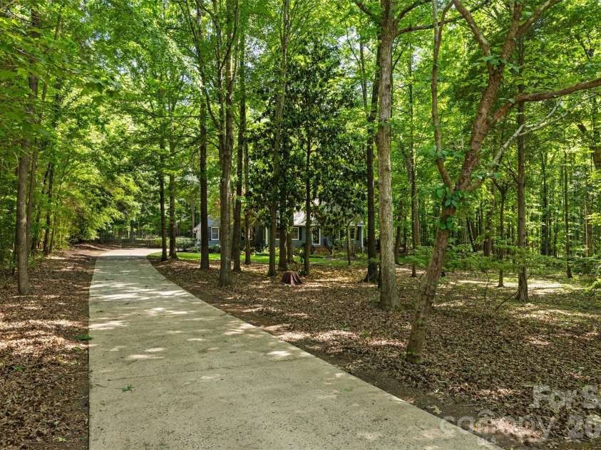 121 Kee Court, Waxhaw, NC 28173.  MLS# CAR4376762, YatesRealty ID 21965. 