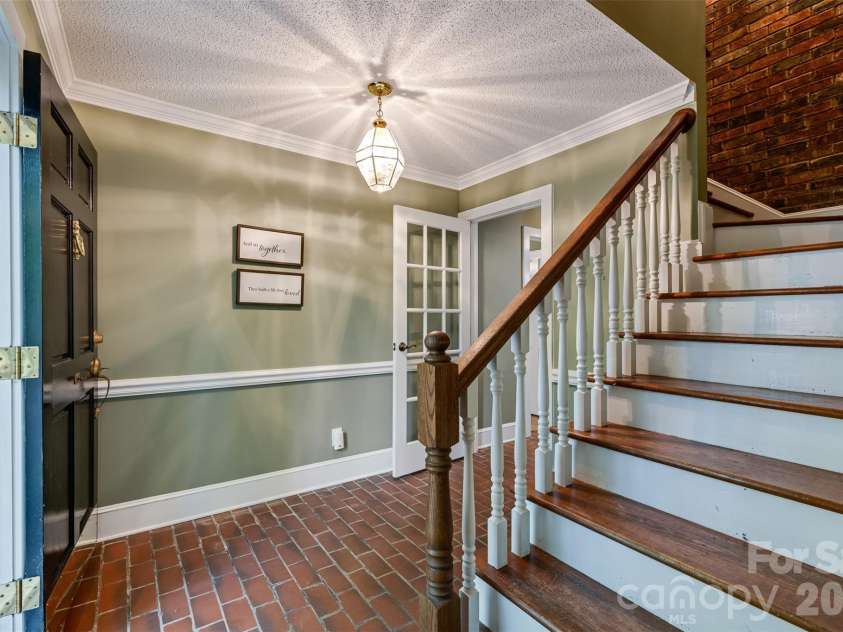 121 Kee Court, Waxhaw, NC 28173.  MLS# CAR4376762, YatesRealty ID 21965. 