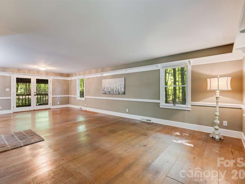 121 Kee Court, Waxhaw, NC 28173.  MLS# CAR4376762, YatesRealty ID 21965. 