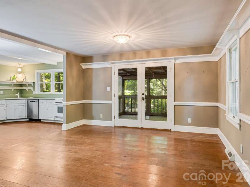 121 Kee Court, Waxhaw, NC 28173.  MLS# CAR4376762, YatesRealty ID 21965. 
