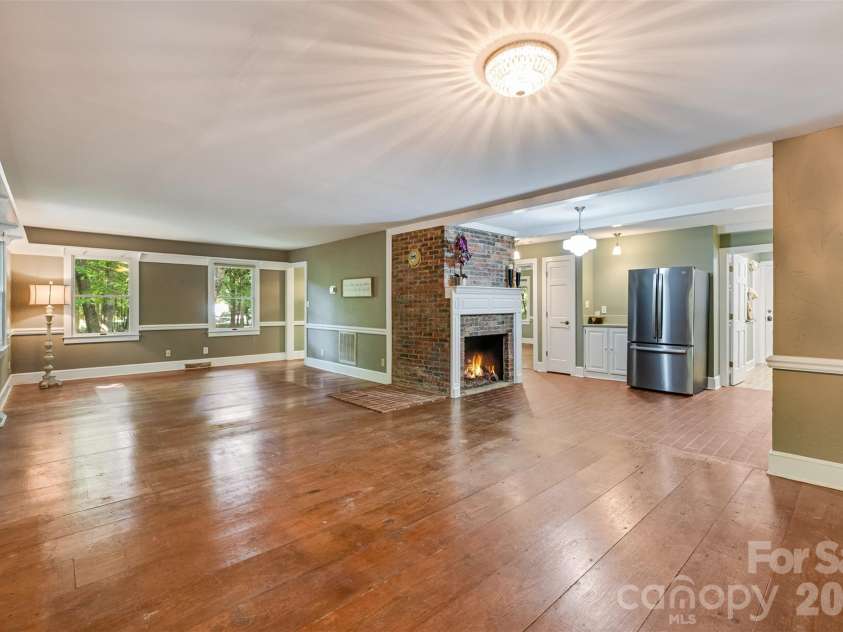 121 Kee Court, Waxhaw, NC 28173.  MLS# CAR4376762, YatesRealty ID 21965. 