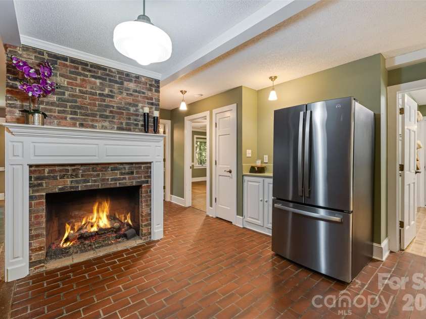 121 Kee Court, Waxhaw, NC 28173.  MLS# CAR4376762, YatesRealty ID 21965. 