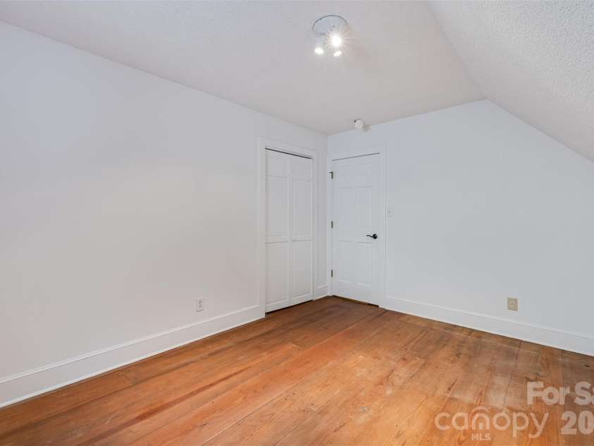 121 Kee Court, Waxhaw, NC 28173.  MLS# CAR4376762, YatesRealty ID 21965. 