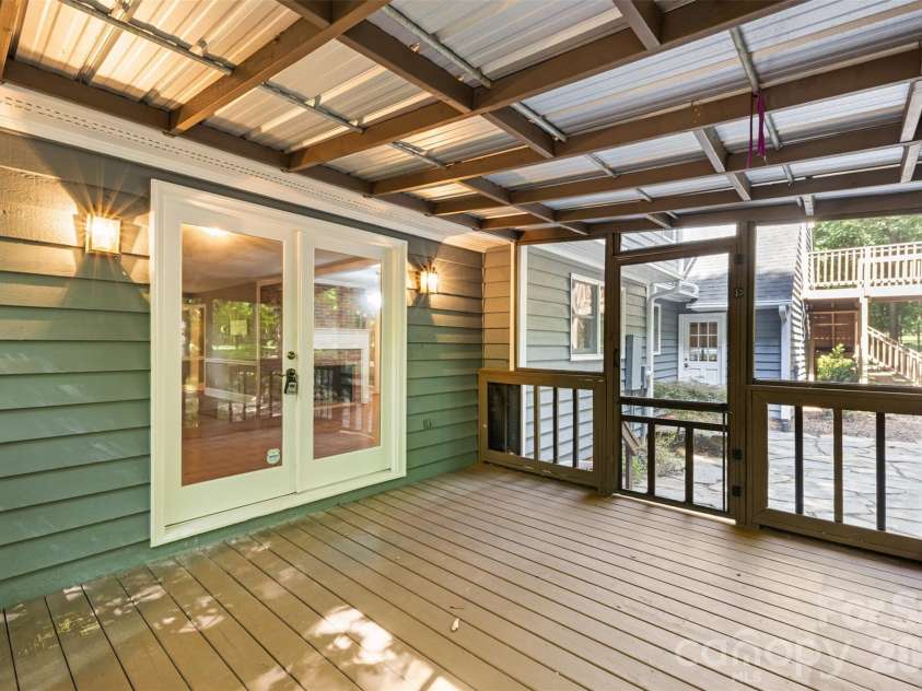 121 Kee Court, Waxhaw, NC 28173.  MLS# CAR4376762, YatesRealty ID 21965. 
