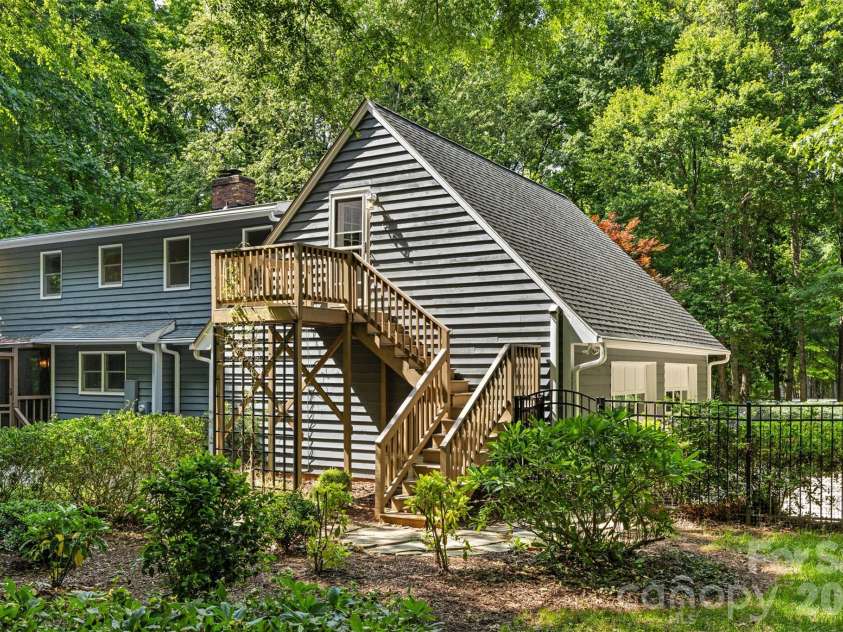 121 Kee Court, Waxhaw, NC 28173.  MLS# CAR4376762, YatesRealty ID 21965. 