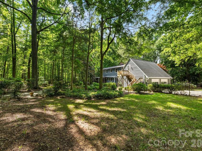 121 Kee Court, Waxhaw, NC 28173.  MLS# CAR4376762, YatesRealty ID 21965. 