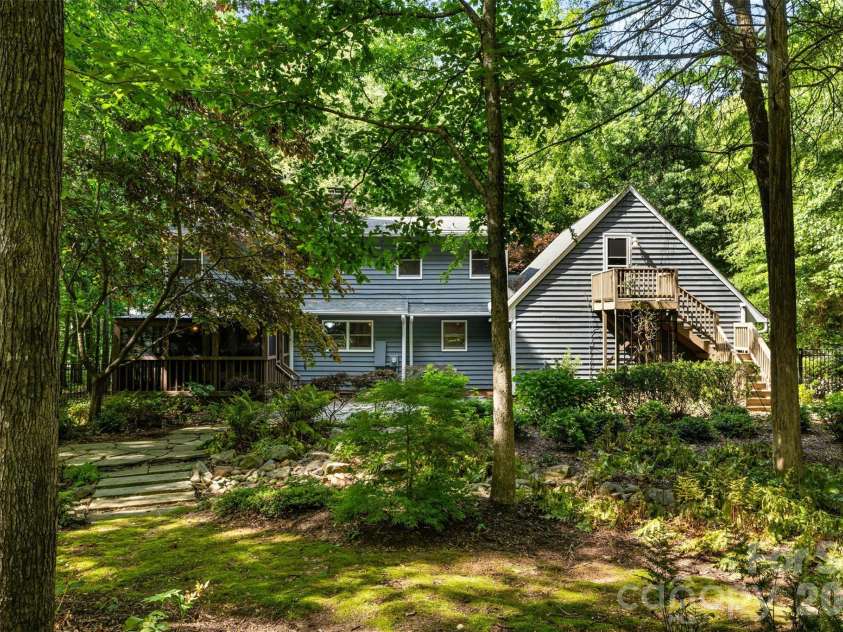 121 Kee Court, Waxhaw, NC 28173.  MLS# CAR4376762, YatesRealty ID 21965. 