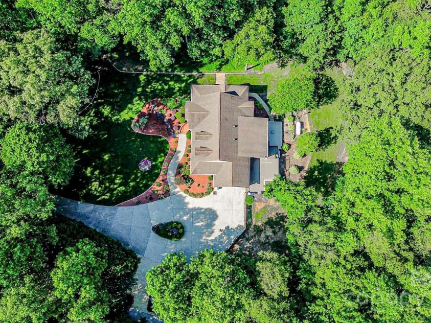 133 Sassafras Hill Drive, Rutherfordton, NC 28139.  MLS# CAR4274225, YatesRealty ID 21966. 