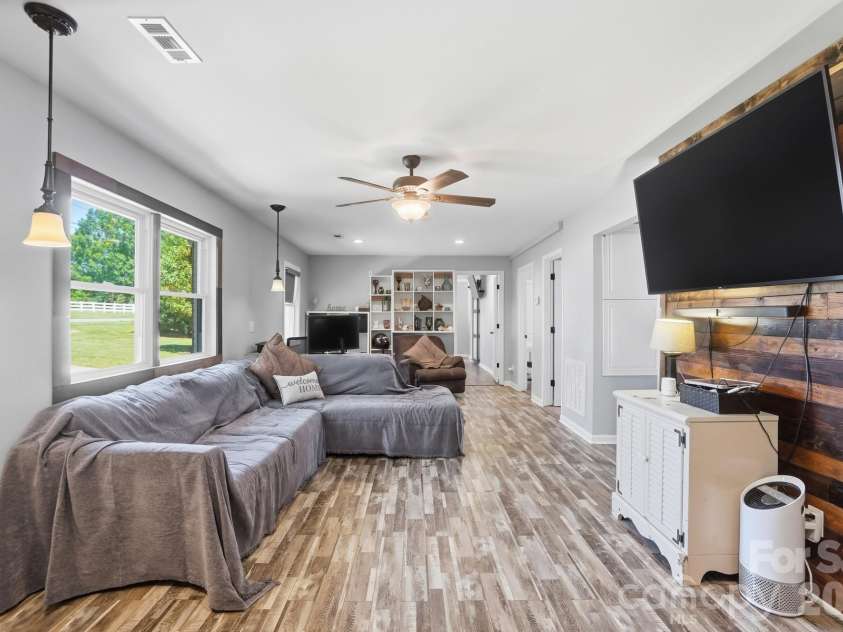 487 Linwood Road, Mooresville, NC 28115.  MLS# CAR4378629, YatesRealty ID 21966. 
