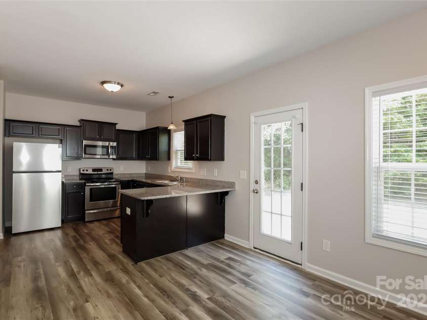 437 Danielle Way, Fort Mill, SC 29715.  MLS# CAR4275030, YatesRealty ID 21968. 