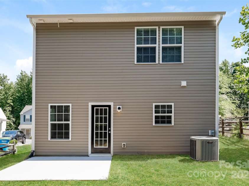437 Danielle Way, Fort Mill, SC 29715.  MLS# CAR4275030, YatesRealty ID 21968. 