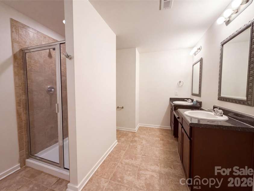 6612 Nathan Drive, Charlotte, NC 28269.  MLS# CAR4381352, YatesRealty ID 21968. 