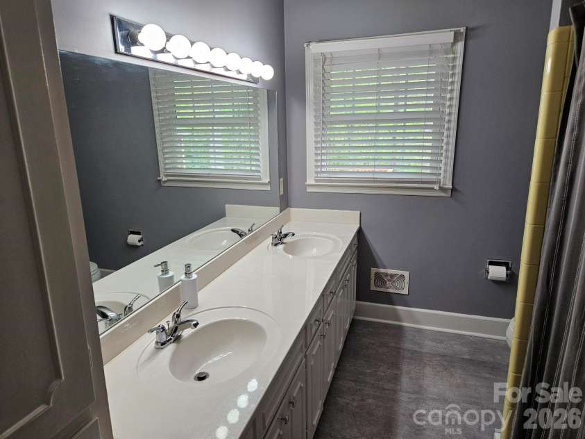 3241 Tanglewood Drive, Rock Hill, SC 29732.  MLS# CAR4364602, YatesRealty ID 21970. 