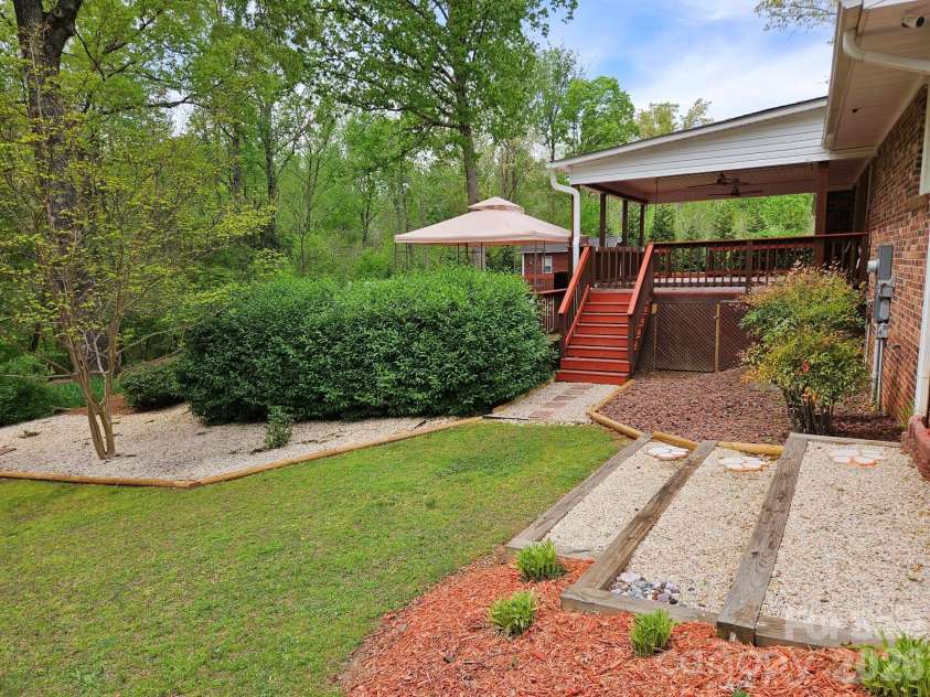 3241 Tanglewood Drive, Rock Hill, SC 29732.  MLS# CAR4364602, YatesRealty ID 21970. 