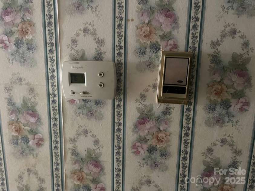 7882 Kinglet Road, Connelly Springs, NC 28612.  MLS# CAR4274633, YatesRealty ID 21971. 