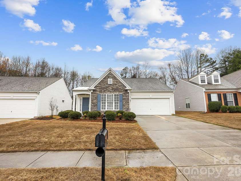 9220 Elrose Place, Charlotte, NC 28277.  MLS# CAR4355766, YatesRealty ID 21973. 