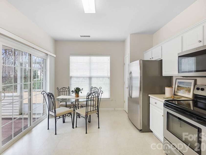 9220 Elrose Place, Charlotte, NC 28277.  MLS# CAR4355766, YatesRealty ID 21973. 