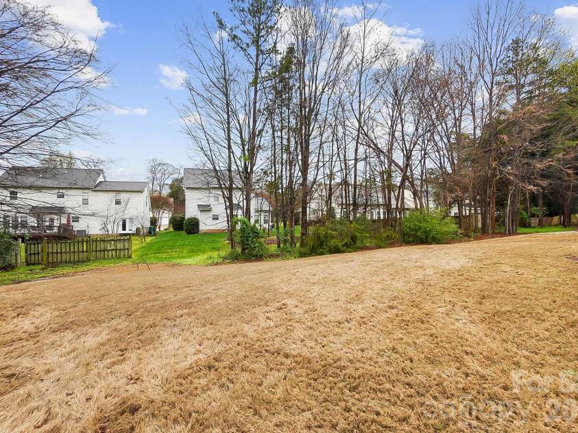 9220 Elrose Place, Charlotte, NC 28277.  MLS# CAR4355766, YatesRealty ID 21973. 
