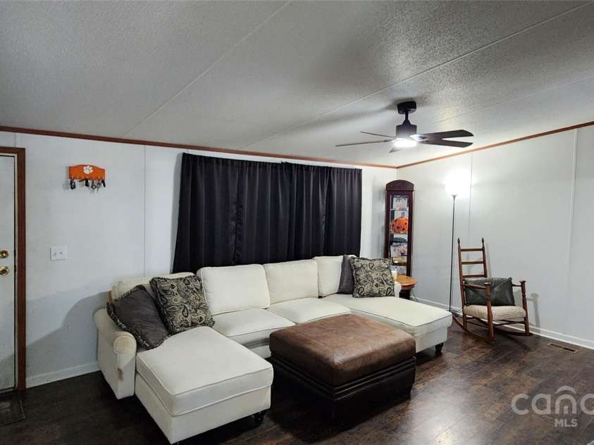 4688 Taxahaw Road, Lancaster, SC 29720.  MLS# CAR4273135, YatesRealty ID 21974. 