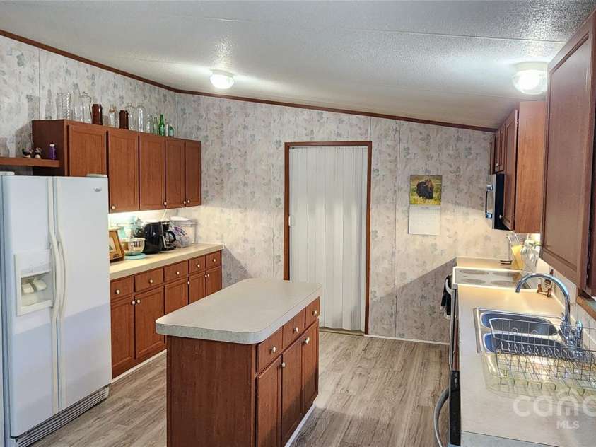 4688 Taxahaw Road, Lancaster, SC 29720.  MLS# CAR4273135, YatesRealty ID 21974. 