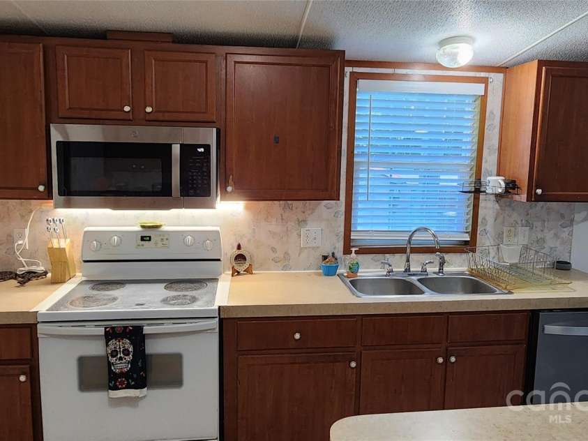 4688 Taxahaw Road, Lancaster, SC 29720.  MLS# CAR4273135, YatesRealty ID 21974. 