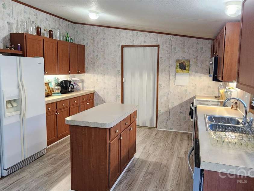 4688 Taxahaw Road, Lancaster, SC 29720.  MLS# CAR4273135, YatesRealty ID 21974. 