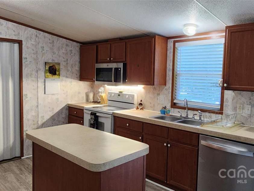 4688 Taxahaw Road, Lancaster, SC 29720.  MLS# CAR4273135, YatesRealty ID 21974. 