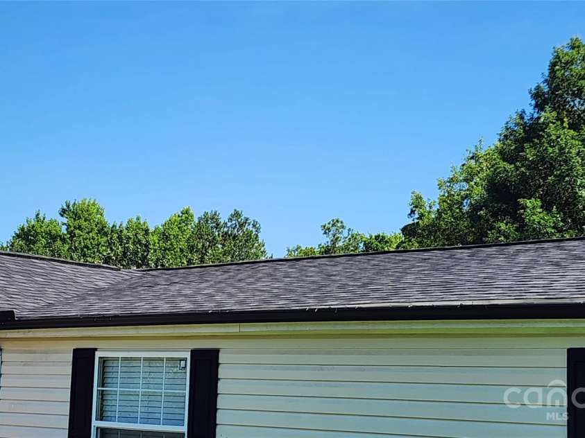 4688 Taxahaw Road, Lancaster, SC 29720.  MLS# CAR4273135, YatesRealty ID 21974. New roof