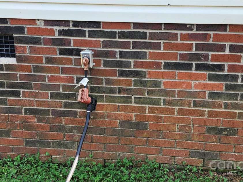 4688 Taxahaw Road, Lancaster, SC 29720.  MLS# CAR4273135, YatesRealty ID 21974. RV Electrical Hookup