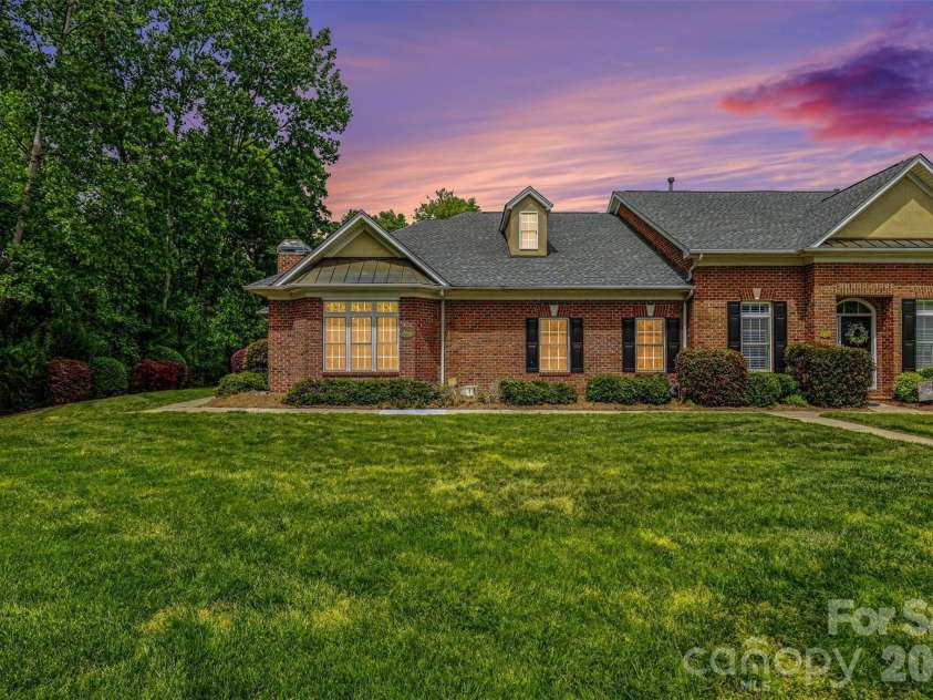 532 Wilmslow Road, Rock Hill, SC 29730.  MLS# CAR4370365, YatesRealty ID 21974. 