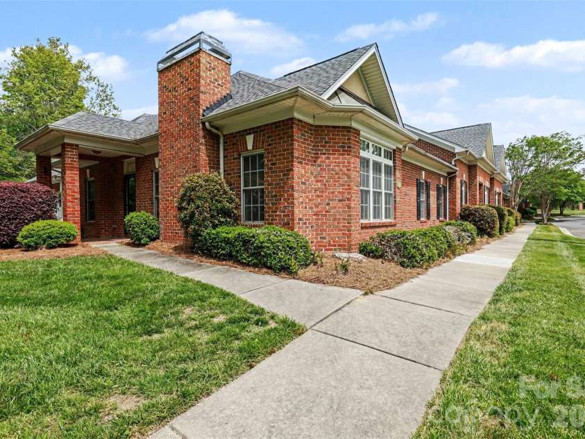 532 Wilmslow Road, Rock Hill, SC 29730.  MLS# CAR4370365, YatesRealty ID 21974. 