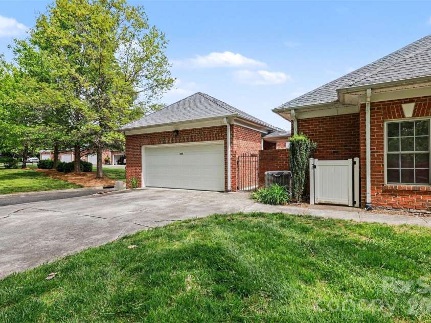 532 Wilmslow Road, Rock Hill, SC 29730.  MLS# CAR4370365, YatesRealty ID 21974. 