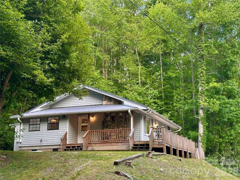 5381 State HWY 197 S Highway, Burnsville, NC 28714.  MLS# CAR4248281, YatesRealty ID 21977. 