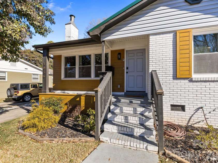1036 Cutler Place, Charlotte, NC 28205.  MLS# CAR4374773, YatesRealty ID 21978. 