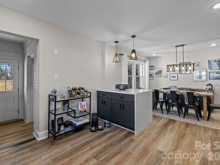 1036 Cutler Place, Charlotte, NC 28205.  MLS# CAR4374773, YatesRealty ID 21978. 