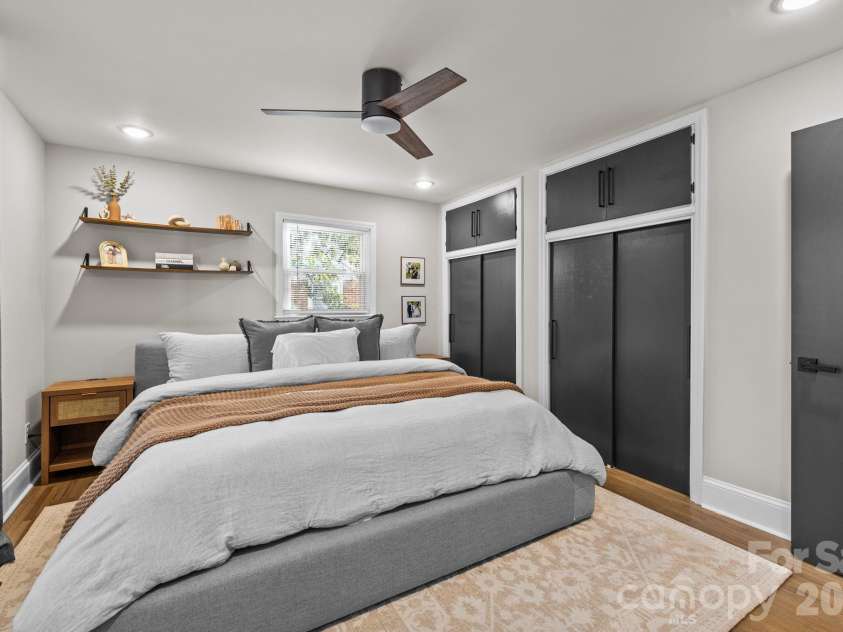 1036 Cutler Place, Charlotte, NC 28205.  MLS# CAR4374773, YatesRealty ID 21978. 