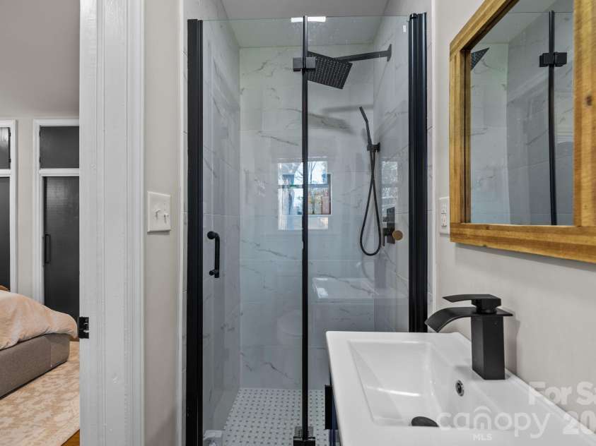 1036 Cutler Place, Charlotte, NC 28205.  MLS# CAR4374773, YatesRealty ID 21978. 