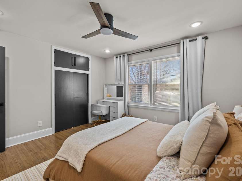 1036 Cutler Place, Charlotte, NC 28205.  MLS# CAR4374773, YatesRealty ID 21978. 
