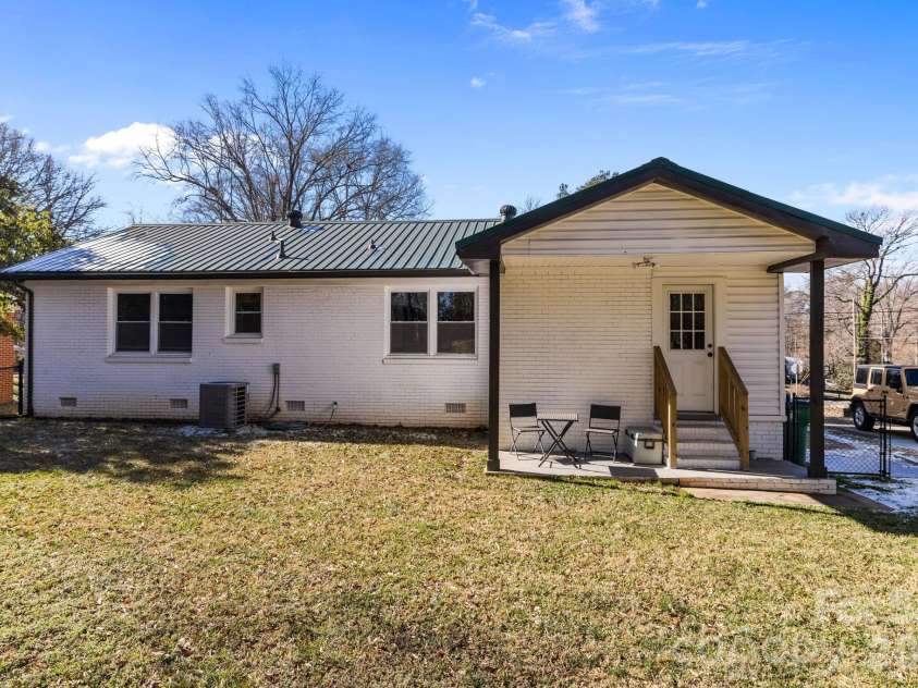 1036 Cutler Place, Charlotte, NC 28205.  MLS# CAR4374773, YatesRealty ID 21978. 