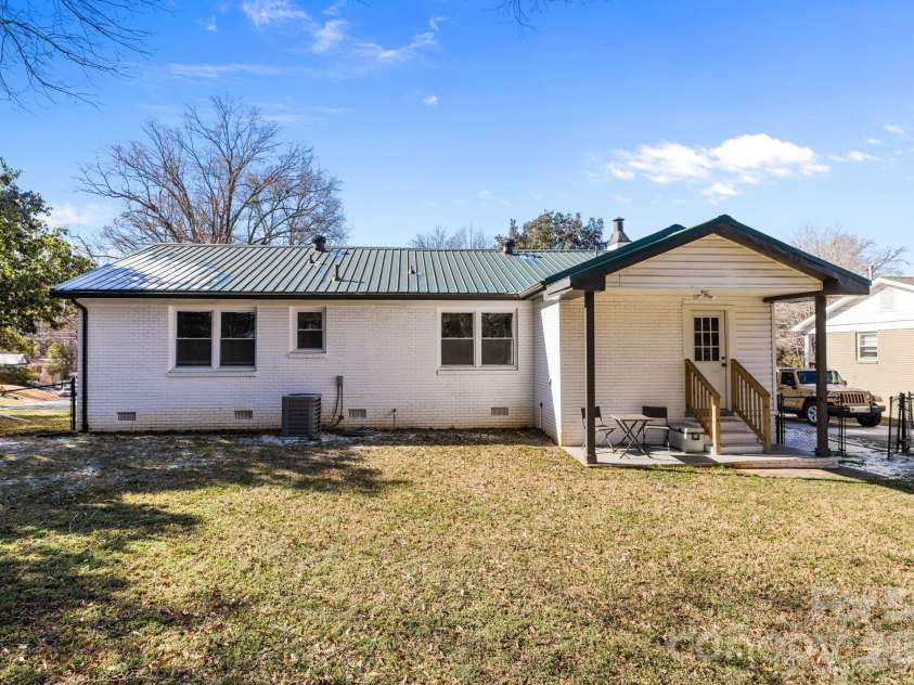 1036 Cutler Place, Charlotte, NC 28205.  MLS# CAR4374773, YatesRealty ID 21978. 
