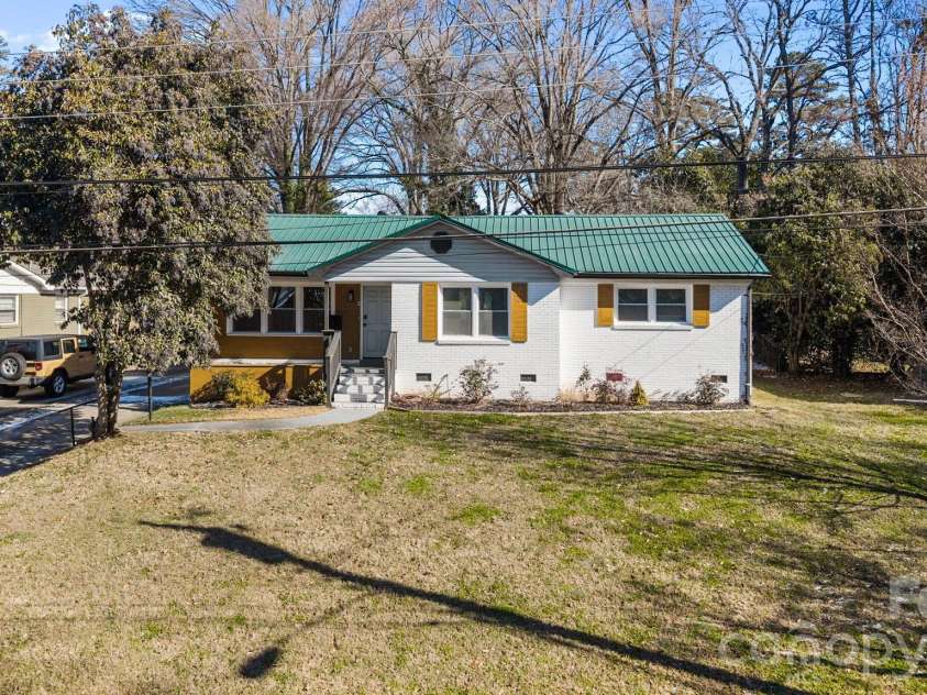 1036 Cutler Place, Charlotte, NC 28205.  MLS# CAR4374773, YatesRealty ID 21978. 