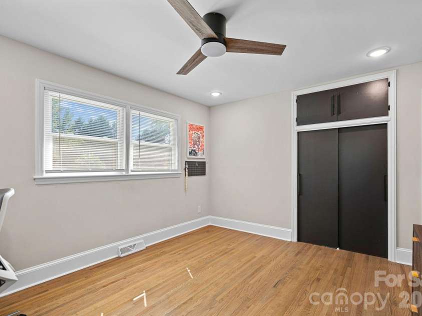 1036 Cutler Place, Charlotte, NC 28205.  MLS# CAR4407872, YatesRealty ID 21978. 3rd Bedroom