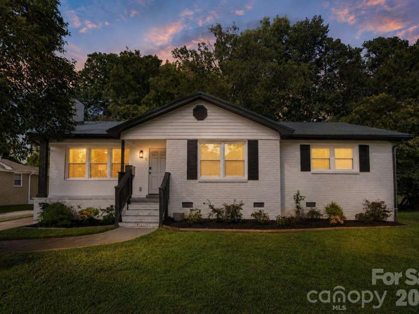 1036 Cutler Place, Charlotte, NC 28205.  MLS# CAR4407872, YatesRealty ID 21978. 