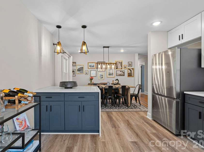 1036 Cutler Place, Charlotte, NC 28205.  MLS# CAR4407872, YatesRealty ID 21978. 