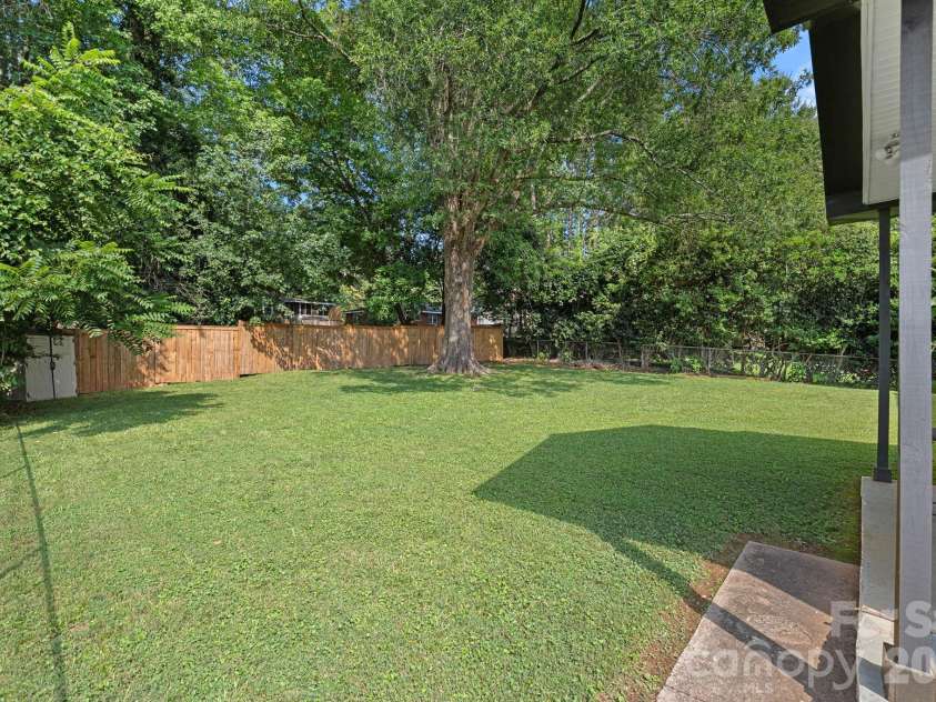1036 Cutler Place, Charlotte, NC 28205.  MLS# CAR4407872, YatesRealty ID 21978. 