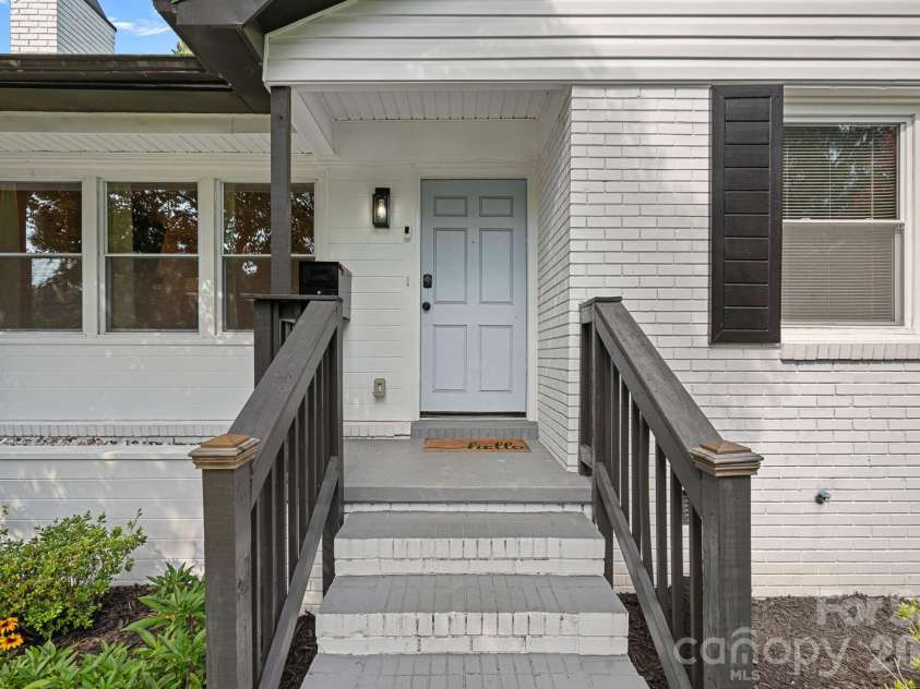 1036 Cutler Place, Charlotte, NC 28205.  MLS# CAR4407872, YatesRealty ID 21978. 
