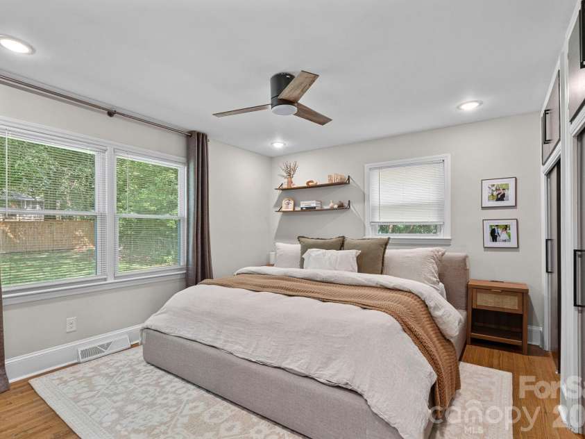 1036 Cutler Place, Charlotte, NC 28205.  MLS# CAR4407872, YatesRealty ID 21978. Primary Bedroom
